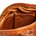 Стилна раница от мека телешка кожа