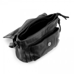 Компактна дамска чанта от мека телешка кожа