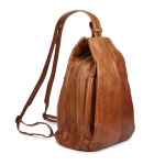 Everyday leather backpack – cognac, with a functional design