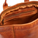 Стилна раница от мека телешка кожа